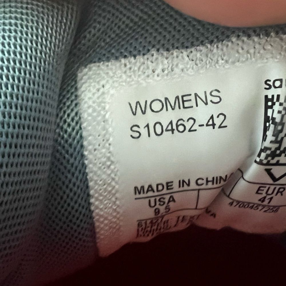 Saucony Hurricane Iso 5 Women's Running Shoe in Light Blue - Picture 10 of 10